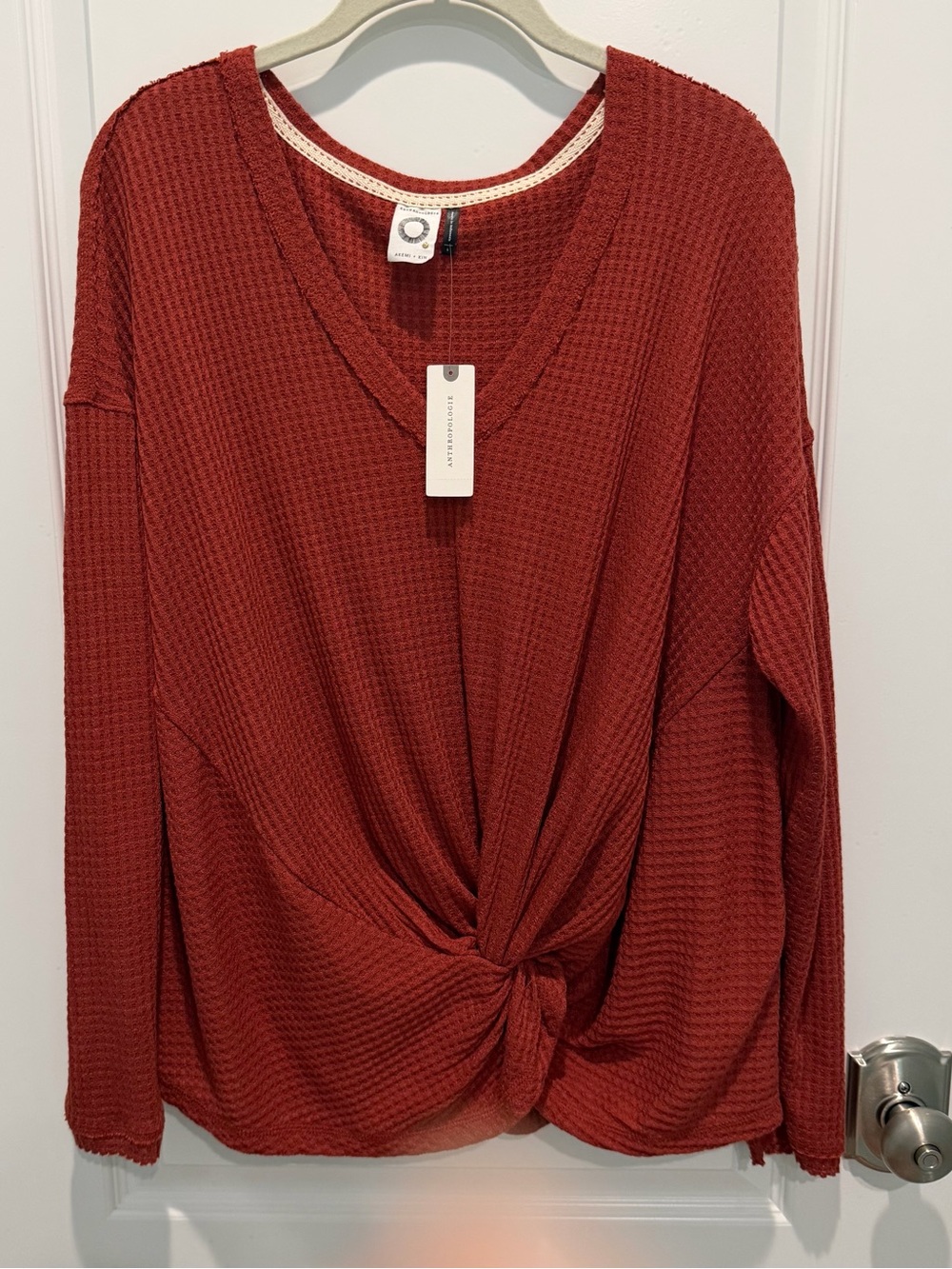 NWT Akemi + Kin Anthropologie Knotted Waffle Top Front Twist Hem Women’s Sz L
